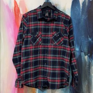 🔥NWT🔥Montfort Plaid Flannel Button Down.